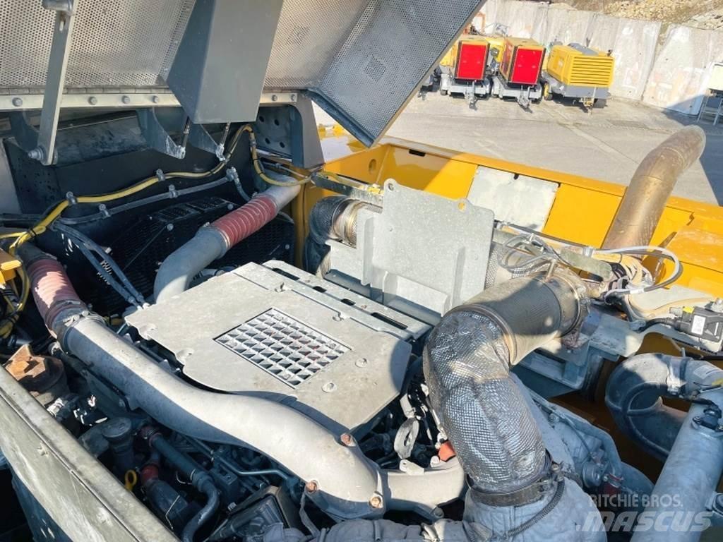 Liebherr R976 HD 대형 굴삭기 29톤 이상