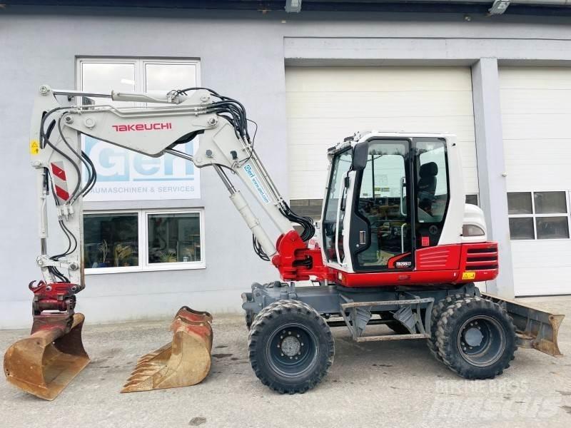 Takeuchi TB295W  휠 굴삭기