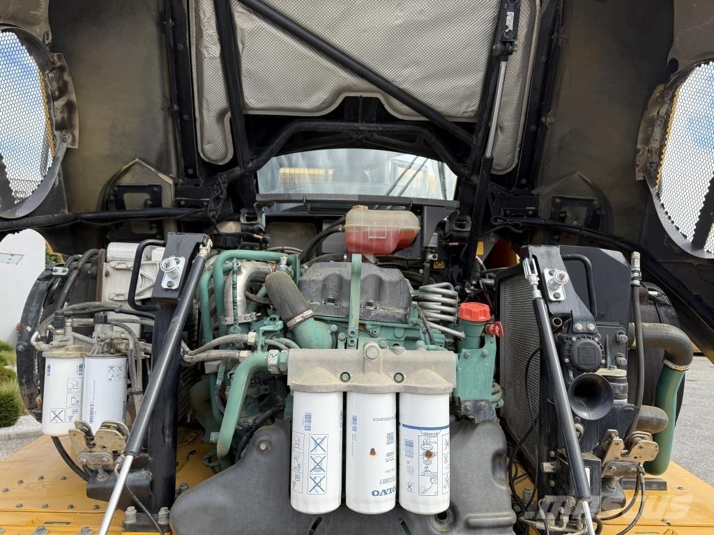 Volvo A 30 F 연결식 홀러