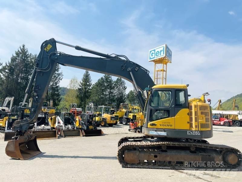 Volvo ECR235CL 대형 굴삭기 29톤 이상