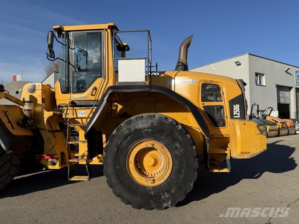 Volvo L 250 G  휠로우더