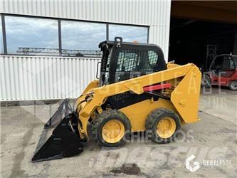 CAT 236D 미니 로더