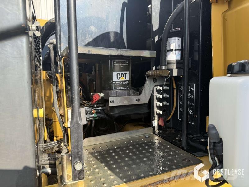 CAT M313D  휠 굴삭기