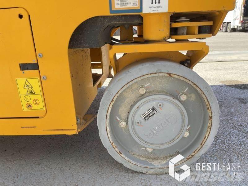 Genie GS-2646 관절형 전동이동 리프트