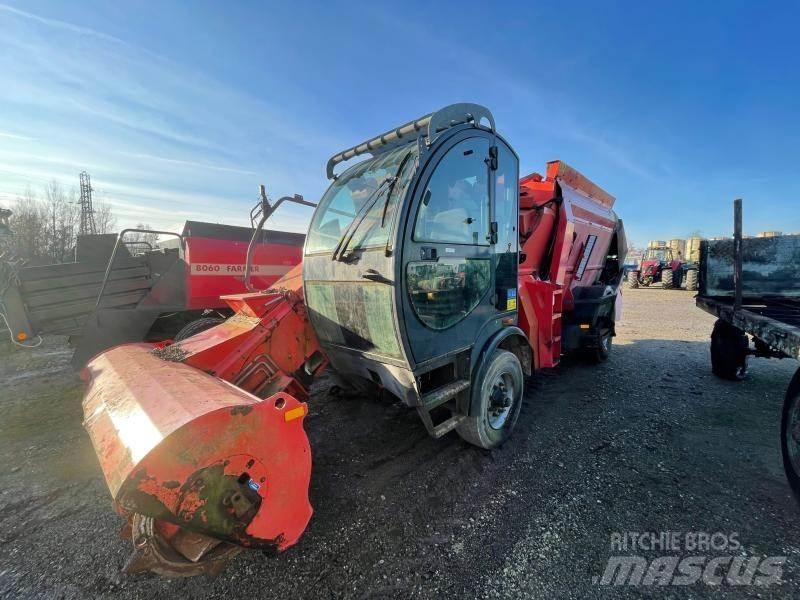 Kuhn SP 14 믹서 피더