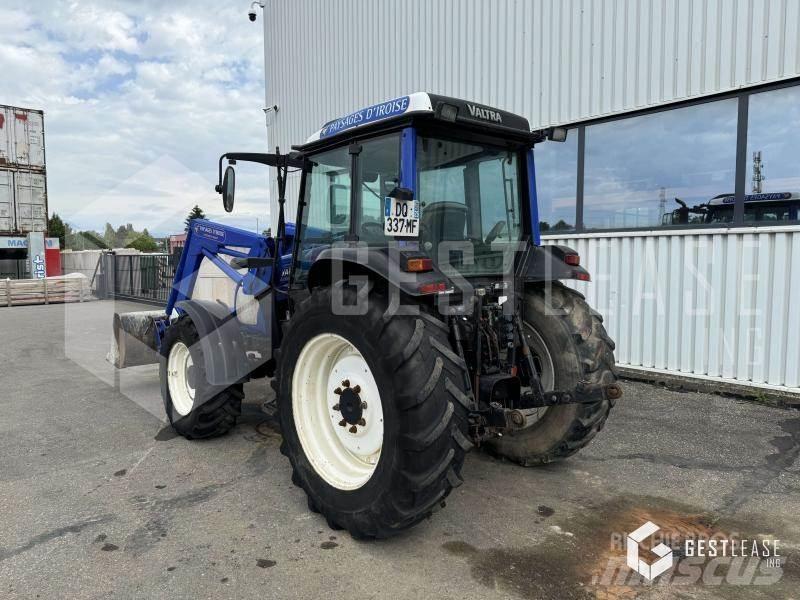 Valtra A72 트랙터