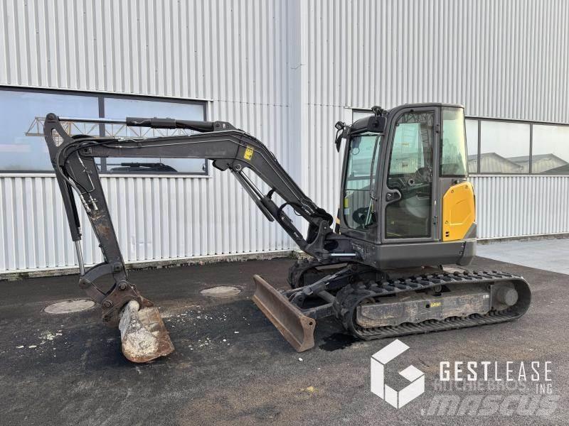 Volvo ECR50D 소형 굴삭기 7톤 미만