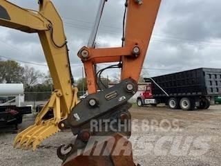 Doosan DX225LC 대형 굴삭기 29톤 이상