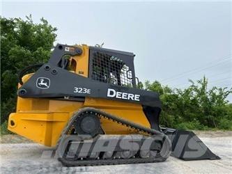 John Deere 323E  스키드로더
