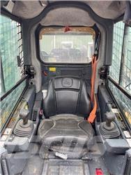 John Deere 325G  스키드로더