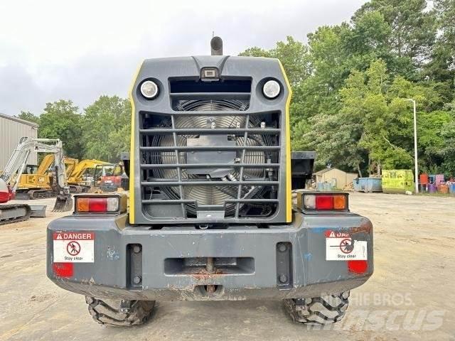 Komatsu WA320-8  휠로우더