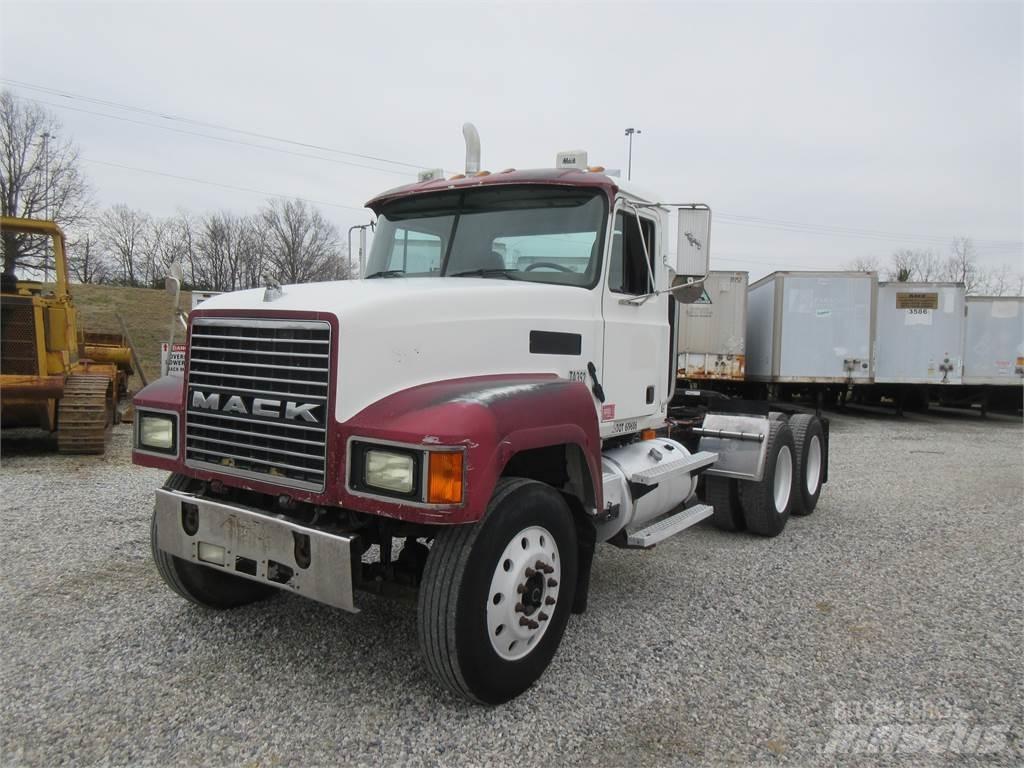 Mack CHN613 트랙터 유닛
