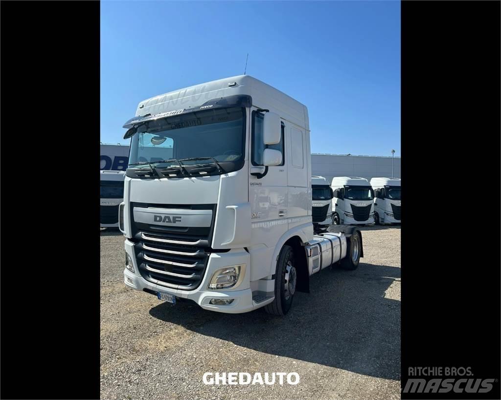 DAF DAF 탑차 트럭