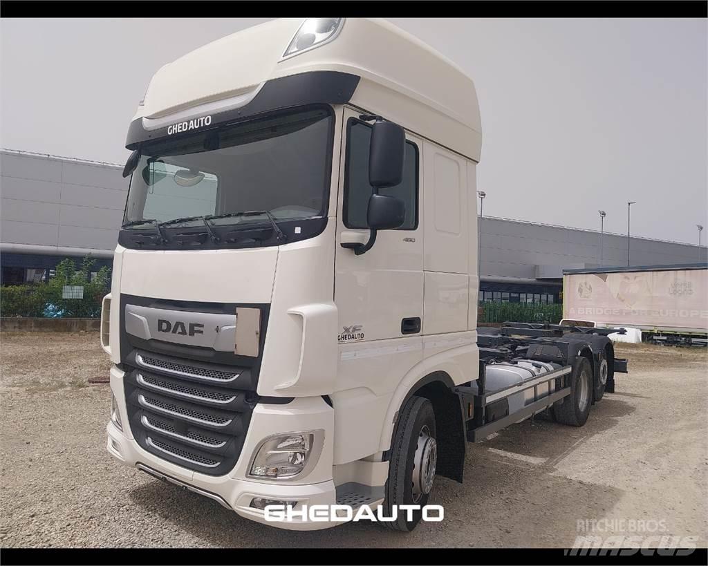 DAF DAF 탑차 트럭