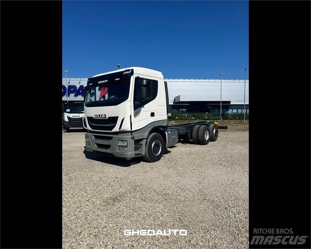 Iveco AS440S46 탑차 트럭