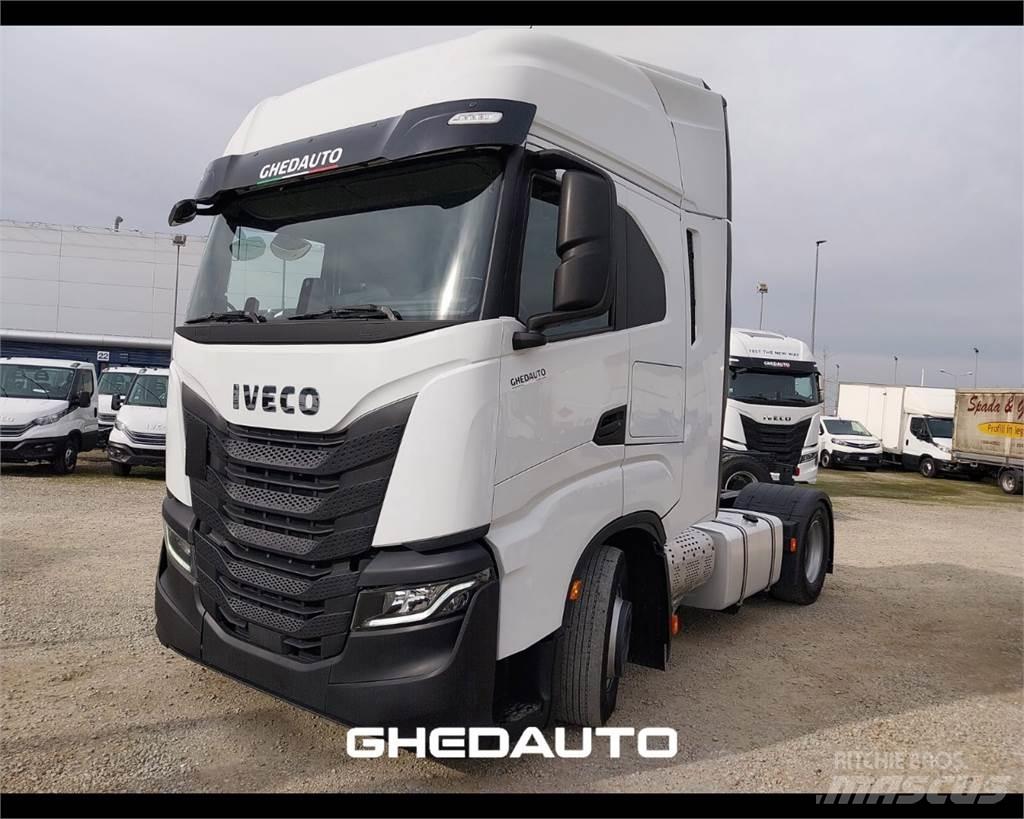 Iveco AS440S48 탑차 트럭