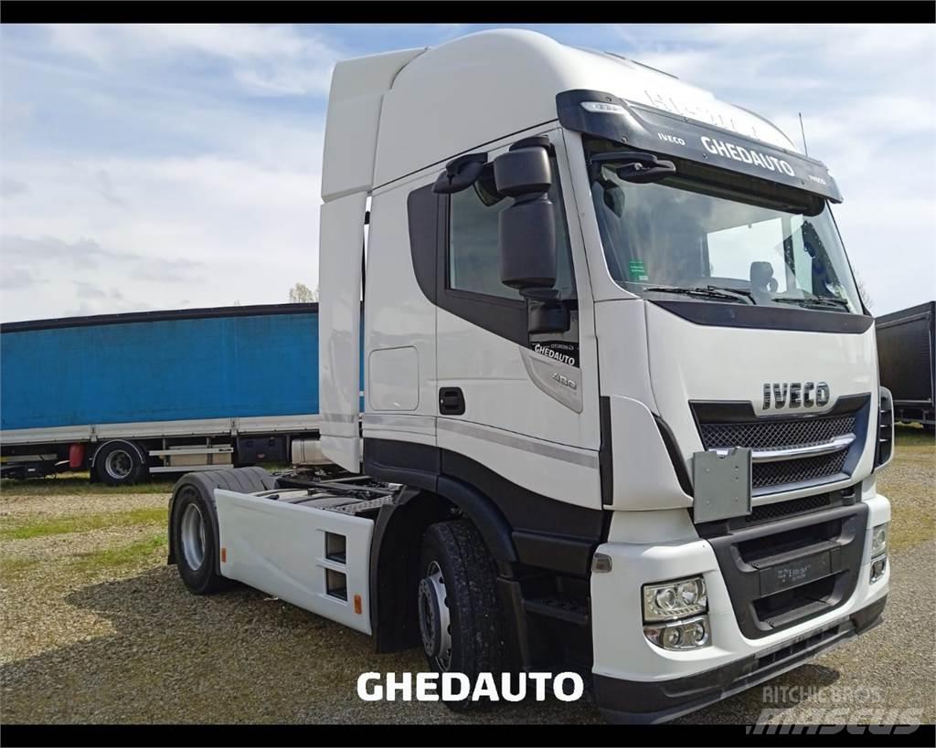 Iveco AS440S48T/P 탑차 트럭