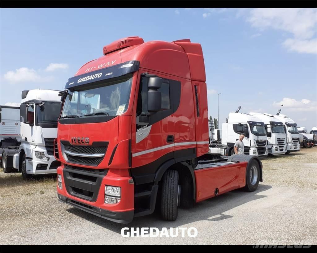Iveco AS440S48T/P 탑차 트럭