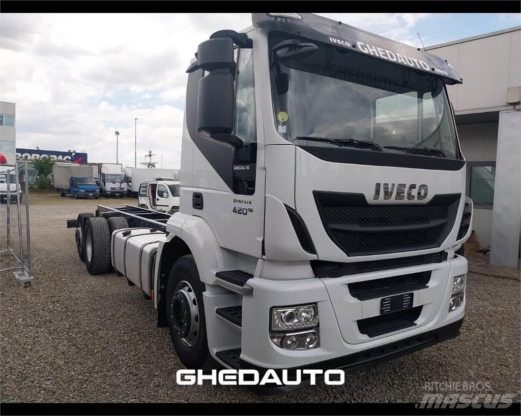 Iveco AT260S40Y/PS 탑차 트럭