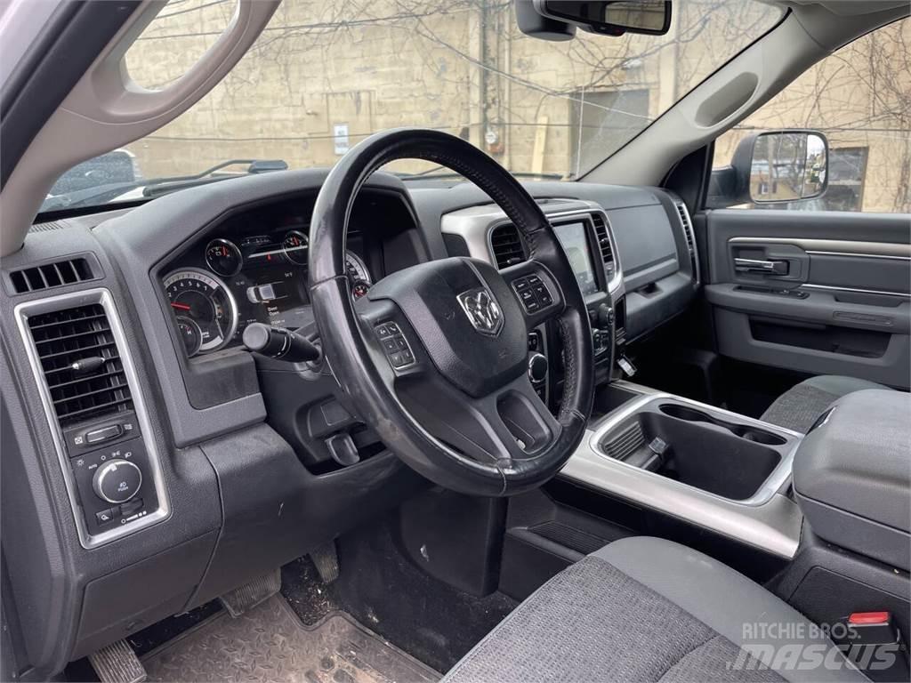 RAM 1500 픽업/드롭사이드