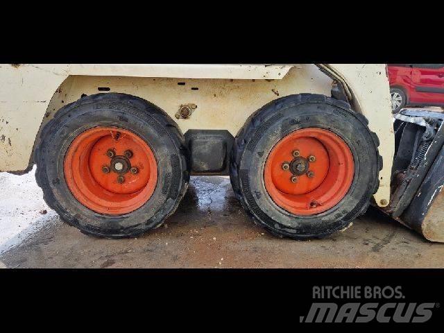 Bobcat S70  휠로우더
