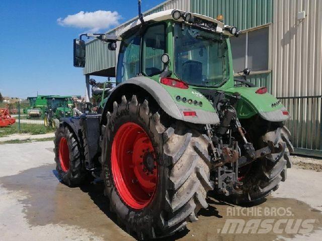 Fendt 718 VARIO 트랙터