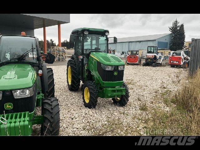John Deere 5090GV 트랙터