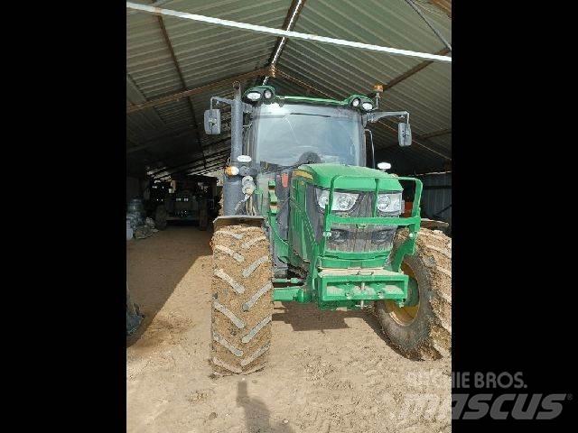 John Deere 6110R 트랙터