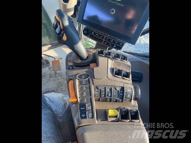 John Deere 6R120 트랙터