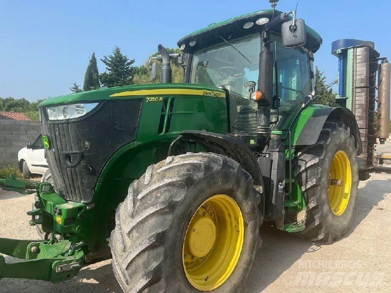 John Deere 7250R 트랙터