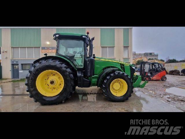 John Deere 8310R 트랙터