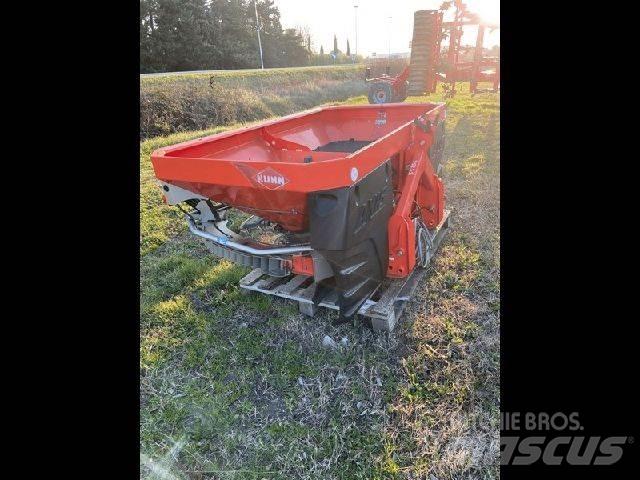 Kuhn AXIS 20.1W 미네랄 살포기