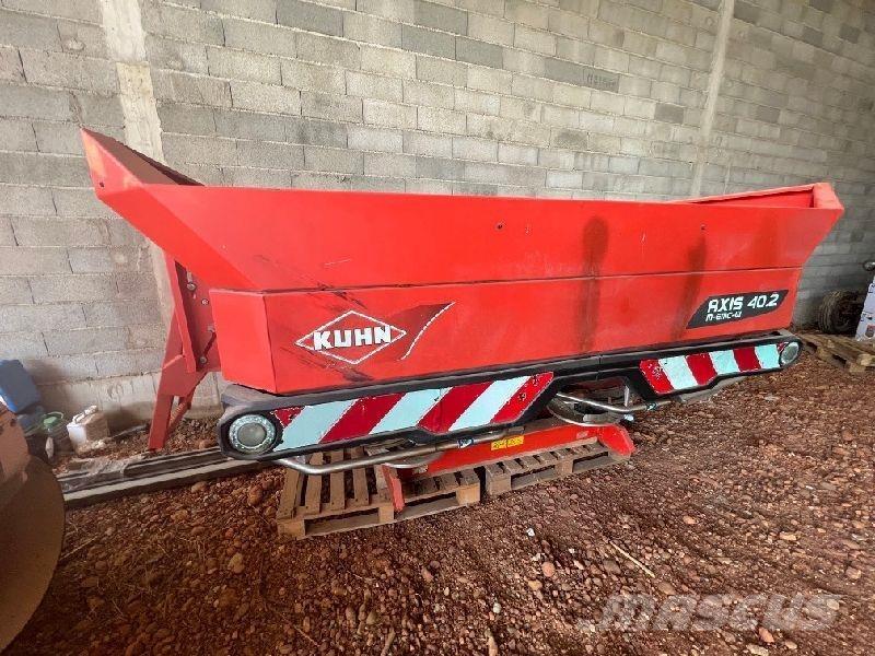 Kuhn AXIS 40.2 미네랄 살포기