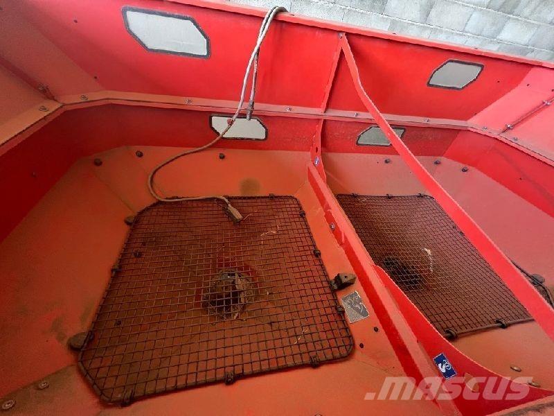 Kuhn AXIS 40.2 미네랄 살포기