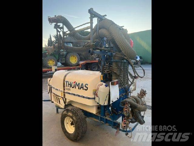 Thomas TTZ 800 견인형 분무기