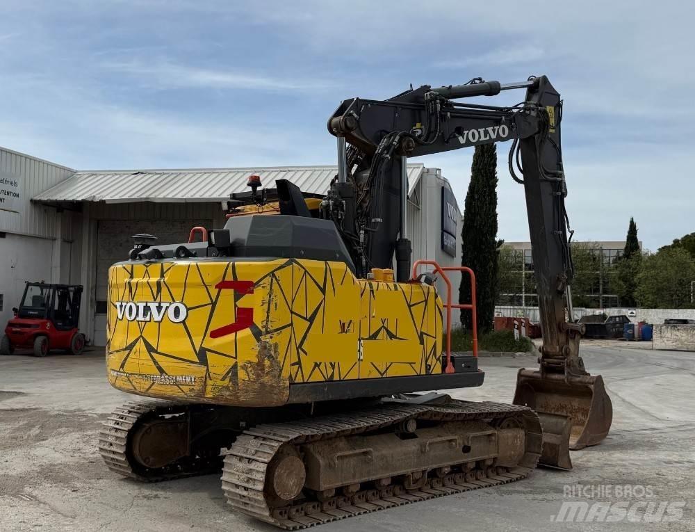 Volvo EC140EL 대형 굴삭기 29톤 이상