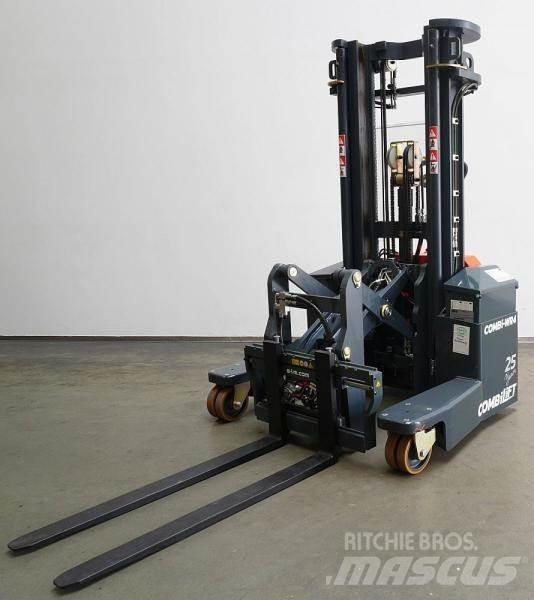 Combilift WR4 4방향 리치트럭
