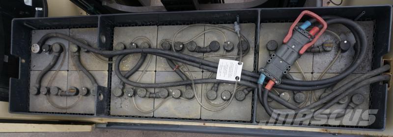 Hubtex S40E 사이드로더