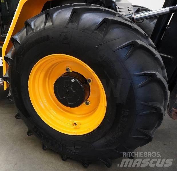JCB 940-4 험지용 트럭