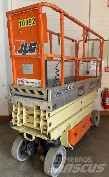 JLG 2030ES 관절형 전동이동 리프트