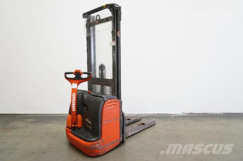 Linde L 12 379 보행식 리치 지게차