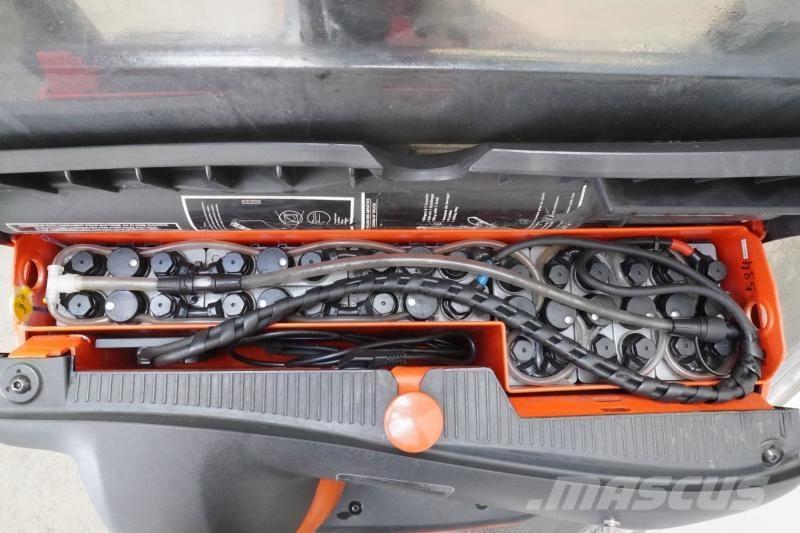 Linde L 12 379 보행식 리치 지게차