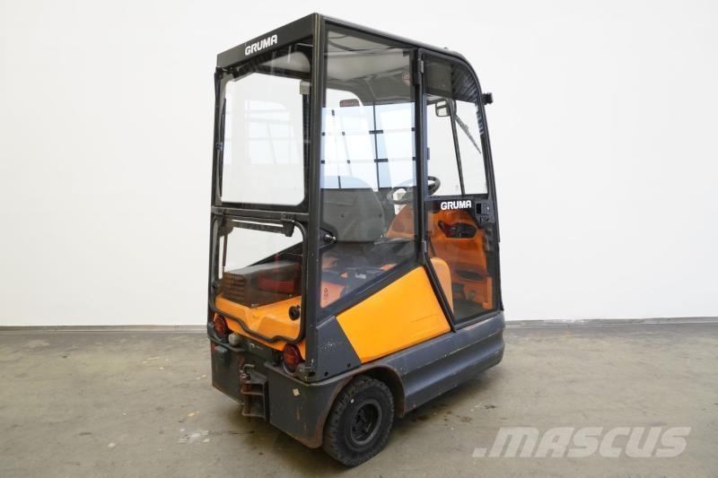 Still R06-06 견인 트럭