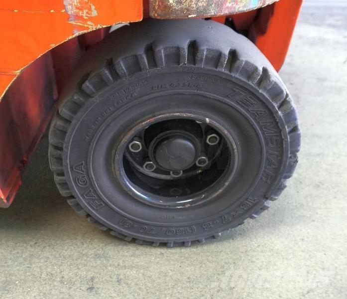 Toyota 8FBMT25 전동 지게차