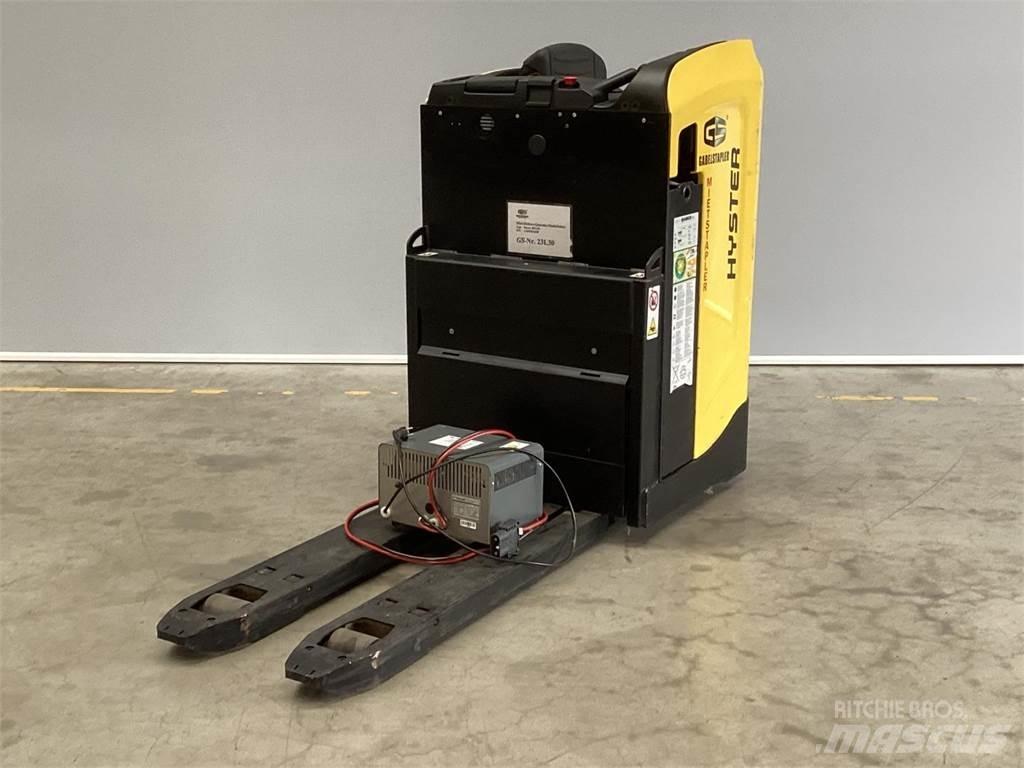 Hyster RP2.0N 보행식 리치 지게차