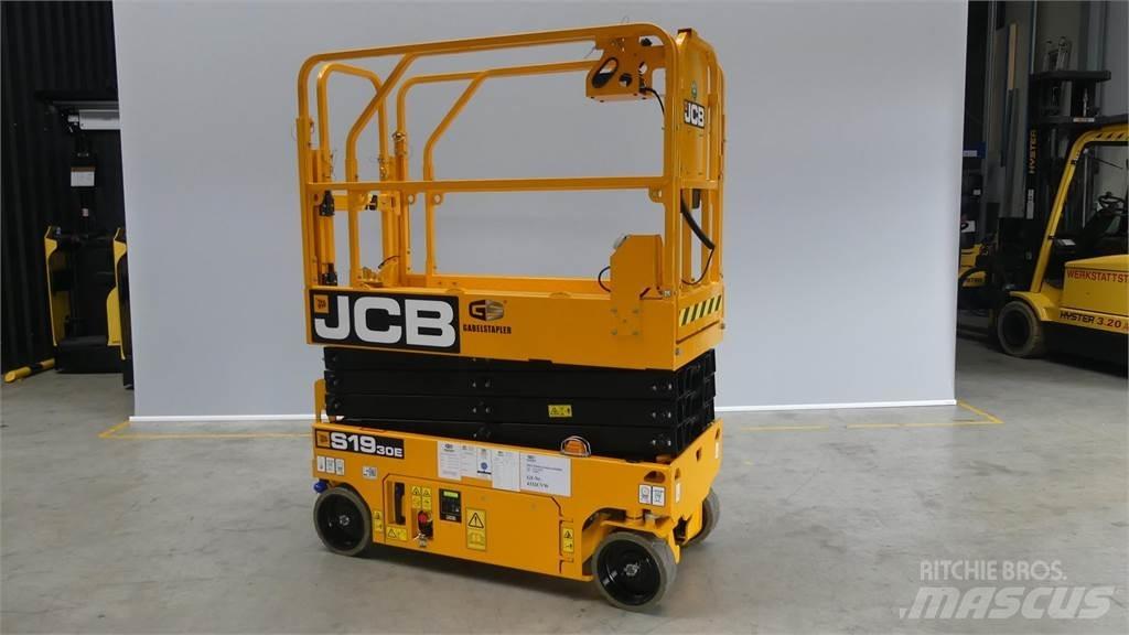 JCB S1930E 가위형 리프트