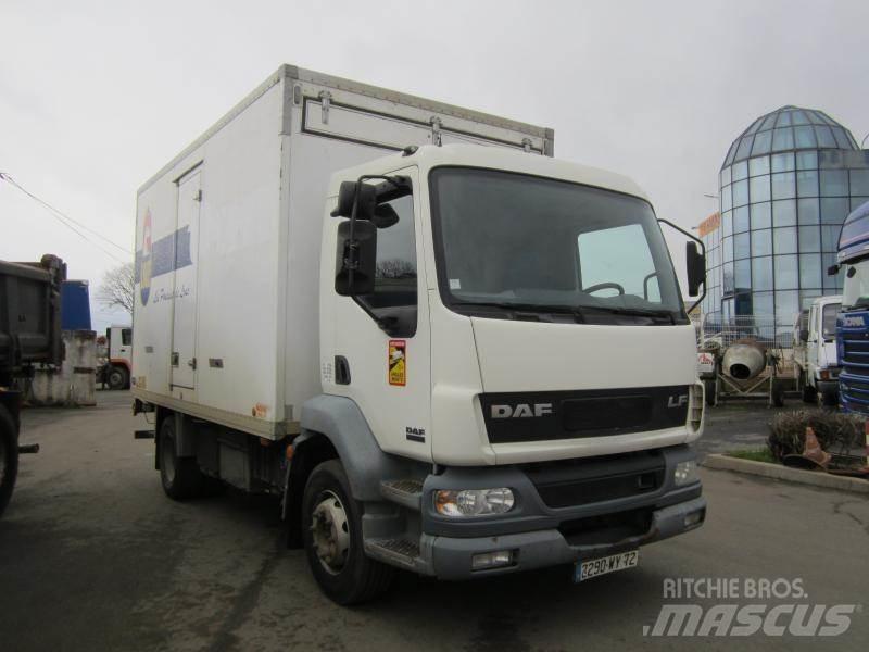 DAF LF 220 가축 운반용 트럭