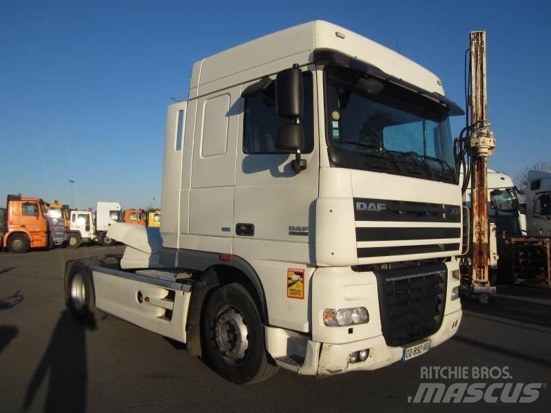 DAF XF105 460 트랙터 유닛
