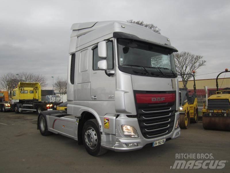 DAF XF105 460 트랙터 유닛