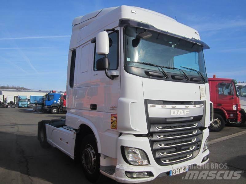 DAF XF105 460 트랙터 유닛
